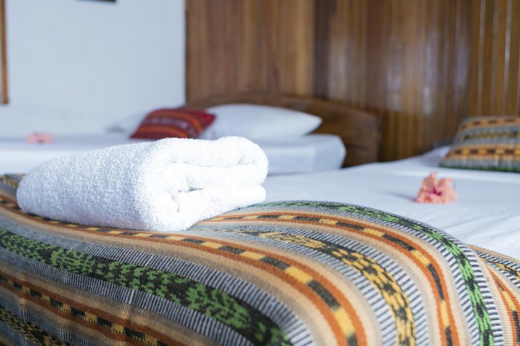 Hotel La Isla Inn Puerto Viejo de Talamanca Eksteriør billede