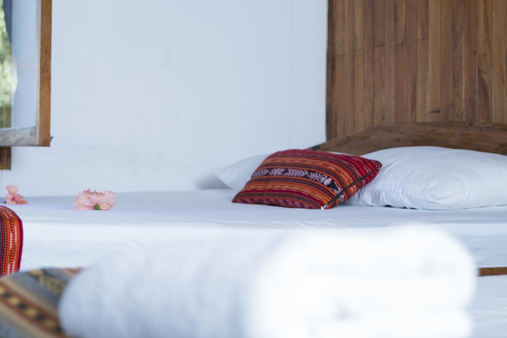 Hotel La Isla Inn Puerto Viejo de Talamanca Eksteriør billede