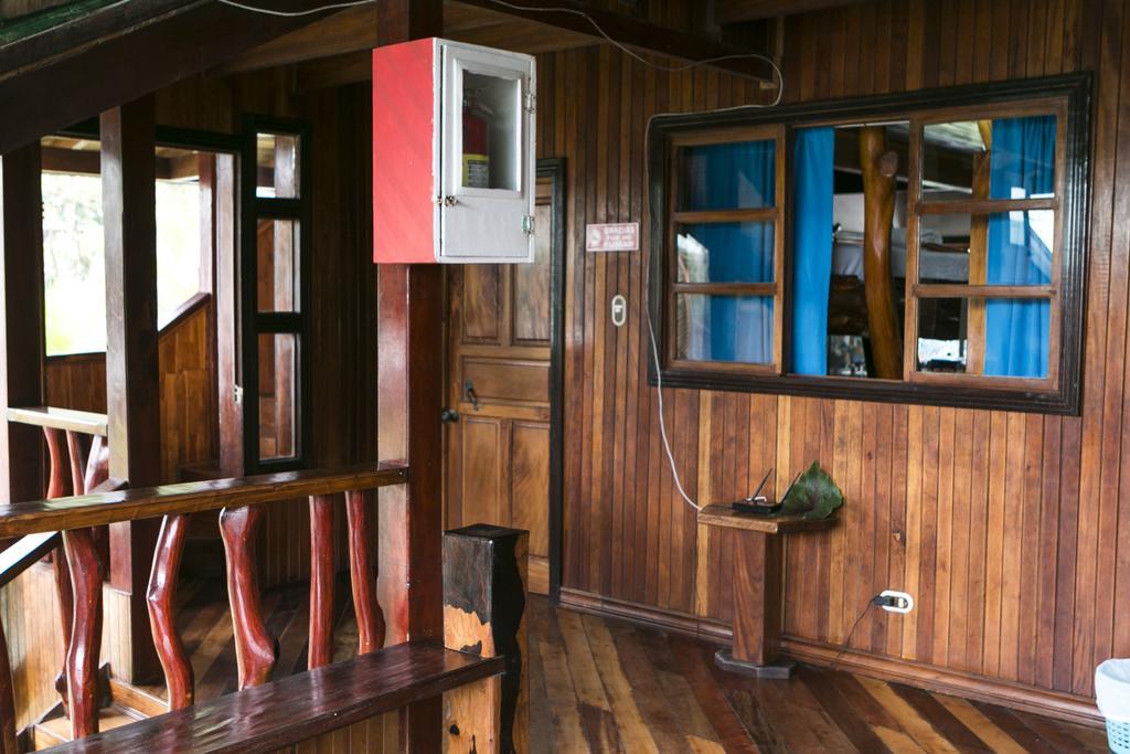 Hotel La Isla Inn Puerto Viejo de Talamanca Eksteriør billede