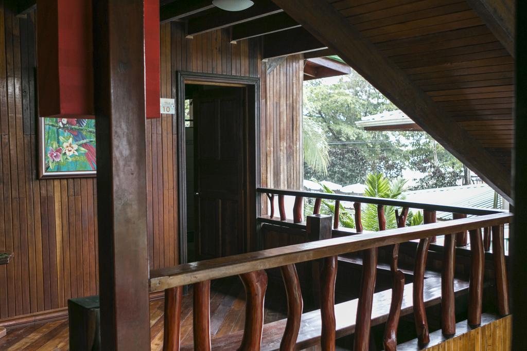 Hotel La Isla Inn Puerto Viejo de Talamanca Eksteriør billede