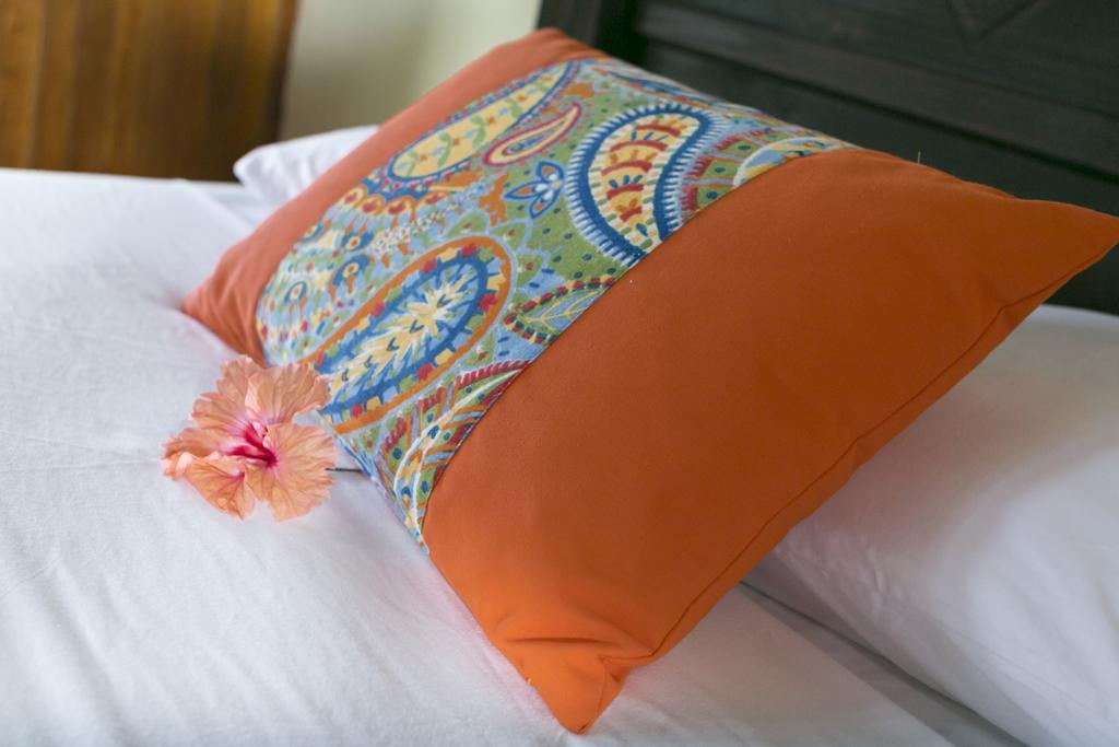 Hotel La Isla Inn Puerto Viejo de Talamanca Eksteriør billede