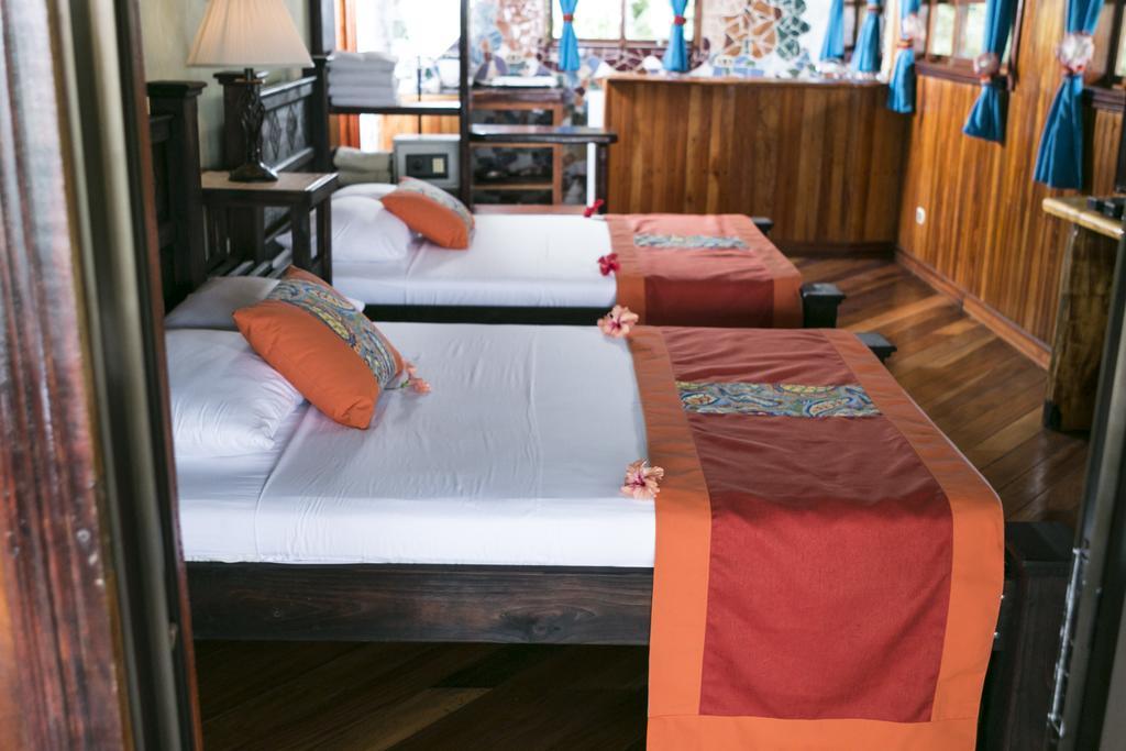 Hotel La Isla Inn Puerto Viejo de Talamanca Eksteriør billede