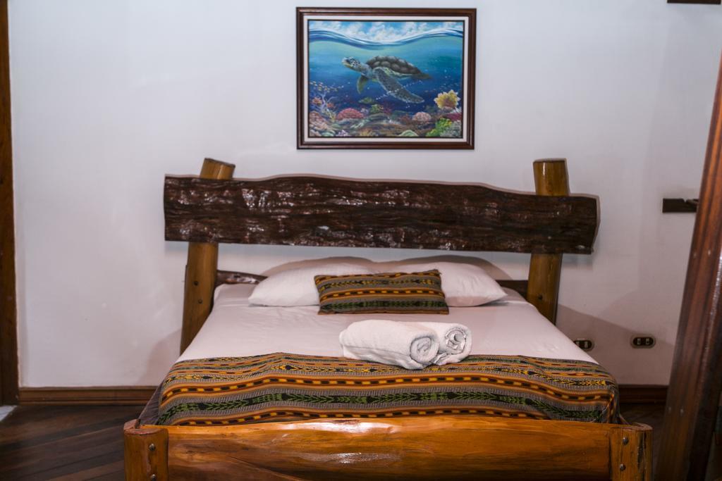 Hotel La Isla Inn Puerto Viejo de Talamanca Eksteriør billede